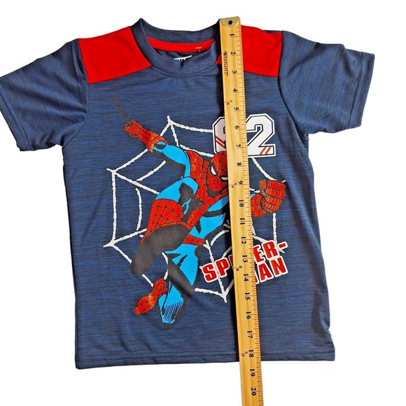 Marvel Spider-Man 2 Piece Set: T-shirt Blue Shorts Size 6T New - Picture 9 of 15